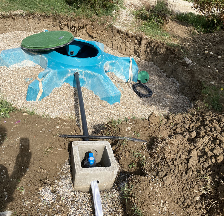 Installation du récupérateur d'excès d'eau de piscine d'Aquilus