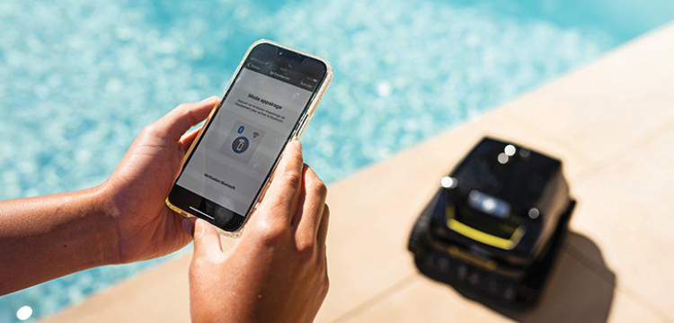 FREERIDER(TM) FREERIDER(TM) robot in the pool