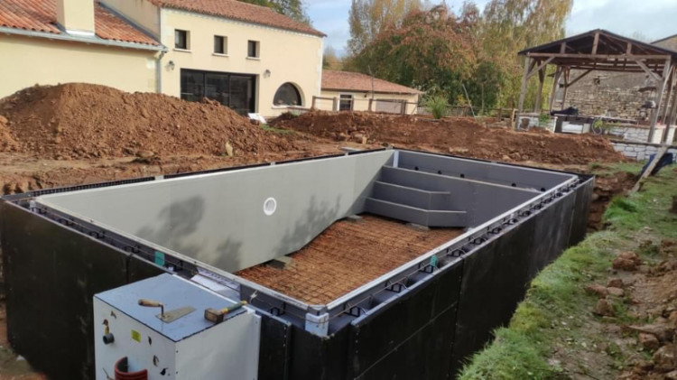 Piscine Unibéo avant le coulage béton