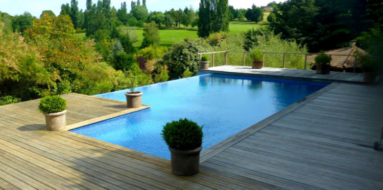 Piscine à débordement Unibéo