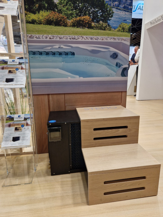 La PAC pour spa STEPIO sur le stand de Polytropic au salon Piscine Global Europe 2022