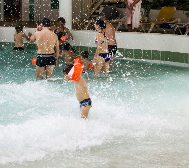 Piscine à vagues à Fort Mahon (Minorque) - Cifec