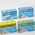 Des pastilles pour éloigner les insectes et des floculants pour retrouver une eau cristalline