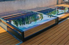 The flat telescopic enclosure for residential pools by Abridays® 