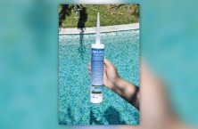 La colle-joint PROFLEX accompagne les pisciniers pour la 25e ann&eacute;e