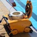 La gamme de robots DOLPHIN pour les piscines collectives