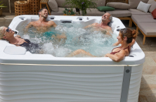 Elegancia y luminosidad para una nueva creaci&oacute;n de mueble de Aquavia Spa