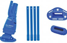 The pool blaster Aqua Broom Sweep