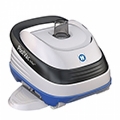 Nouvelle technologie et nouveau design pour les robots PoolVac V-Flex et Navigator d'Hayward