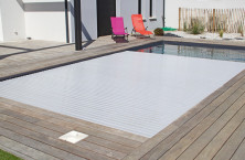 Pool Diving, the automatic cover solution for high-end and designer pools