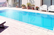 Proc&eacute;d&eacute; modulaire pour une piscine miroir &agrave; co&ucirc;t raisonn&eacute; de BWT