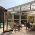 Un abri de terrasse très modulable