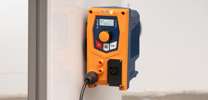 Diaphragm metering pump beta/X - New click system enables simple wall mounting