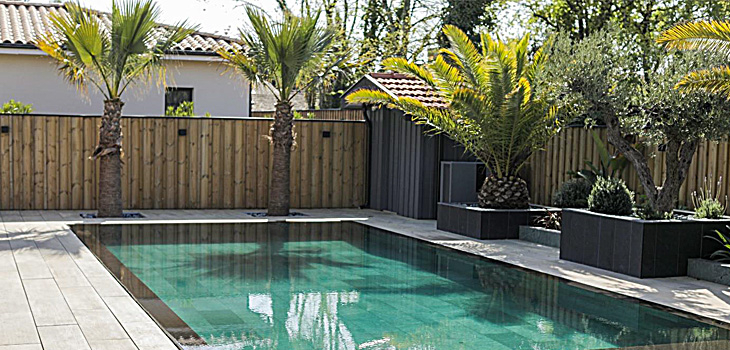 Piscine avec solution de goulotte et bac tampon ISI-Miroir