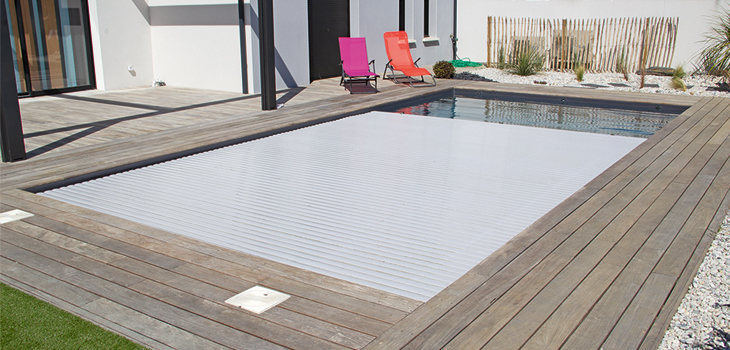 Couverture automatique piscine Pool Diving d'APF Pool Design