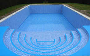 swimming pool with Extreme Lining system