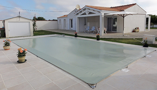Couverture de piscine Acheloos