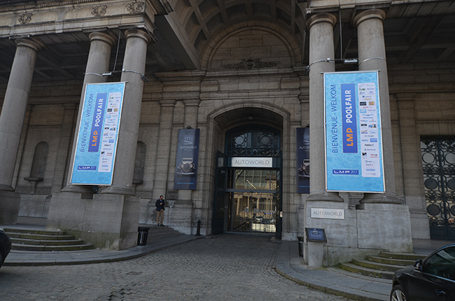 EntrÃ©e du salon LMP PoolFair