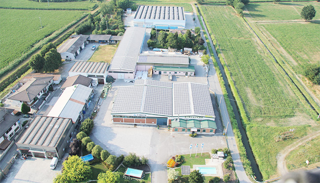 Usine de Piscine Laghetto à Crémone en Italie