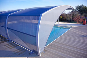 Tela microperforada para cubrir la piscina | Eurospapoolnews.com
